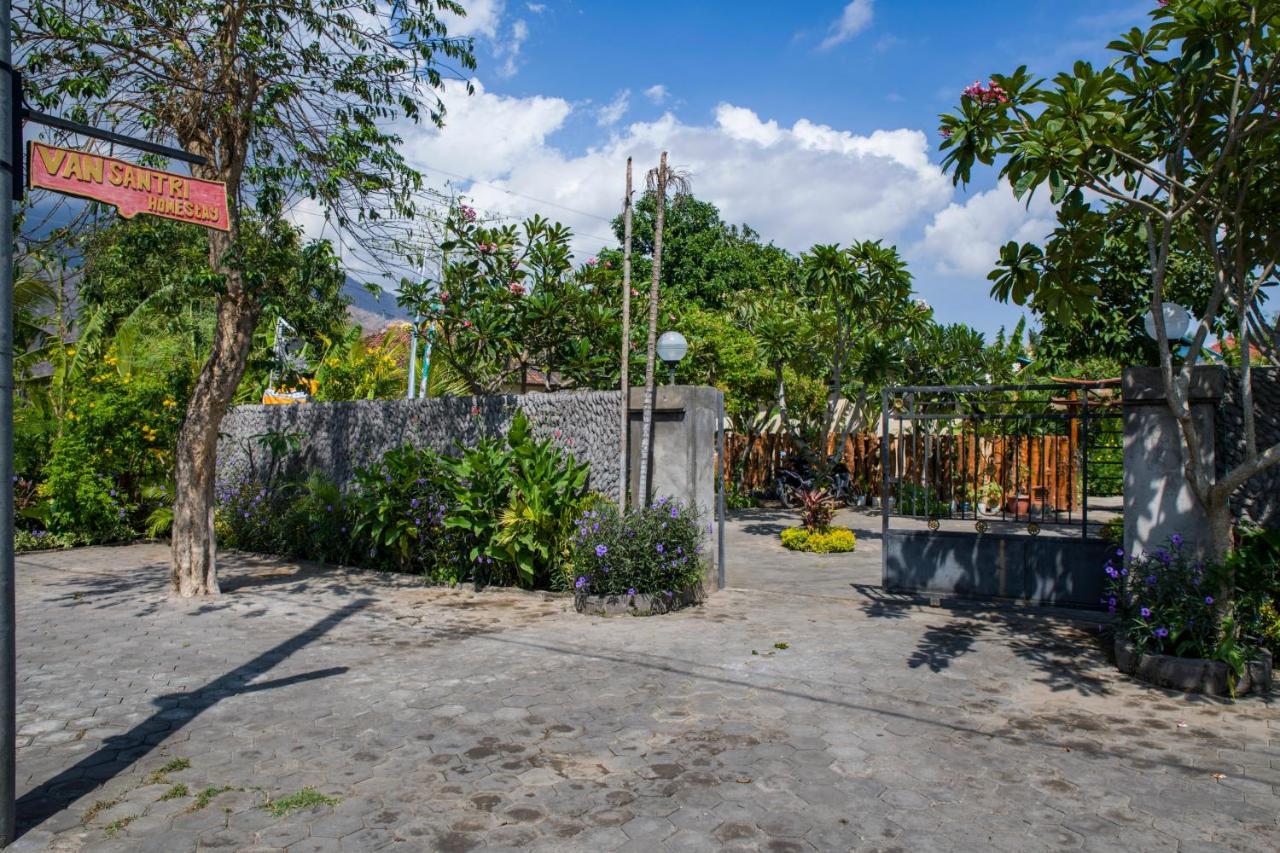 Van Santri Homestay Pemuteran Buitenkant foto