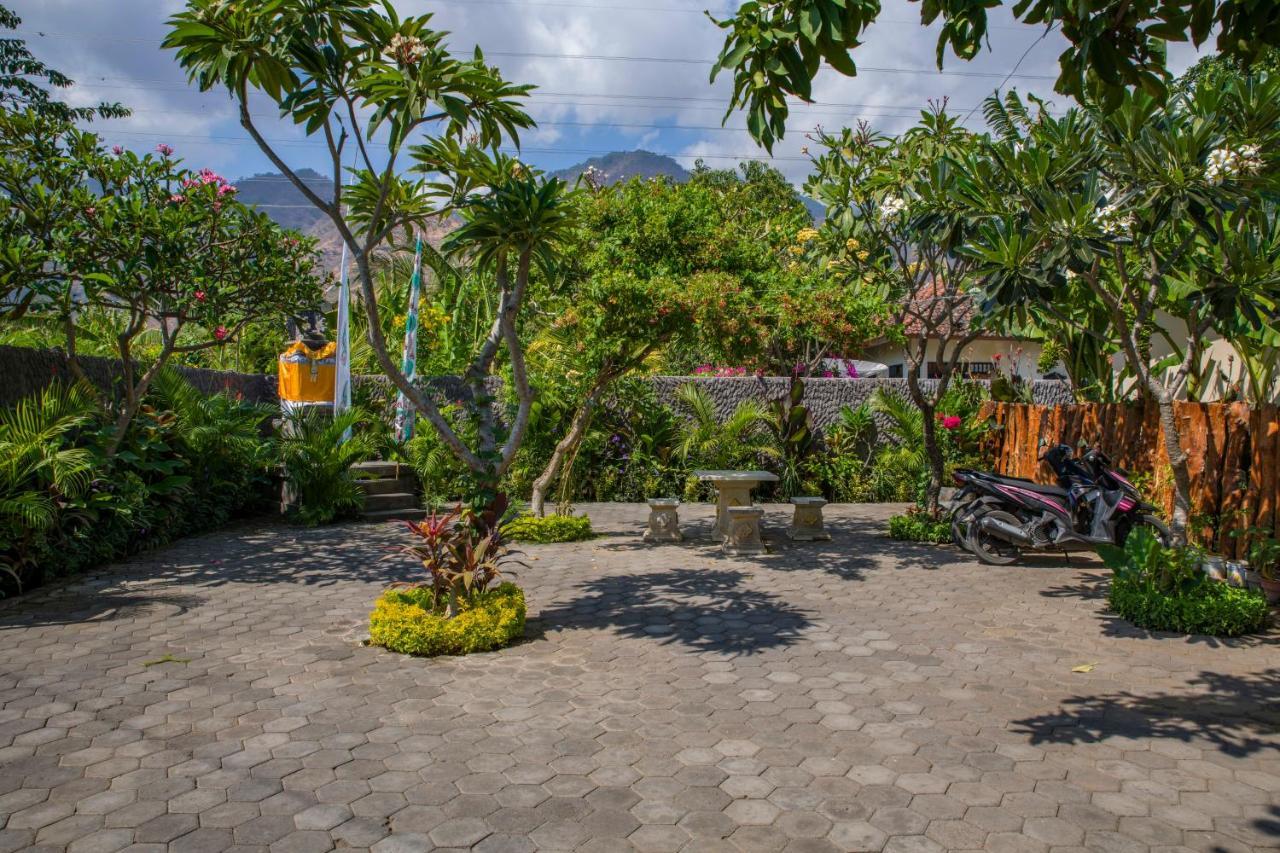 Van Santri Homestay Pemuteran Buitenkant foto