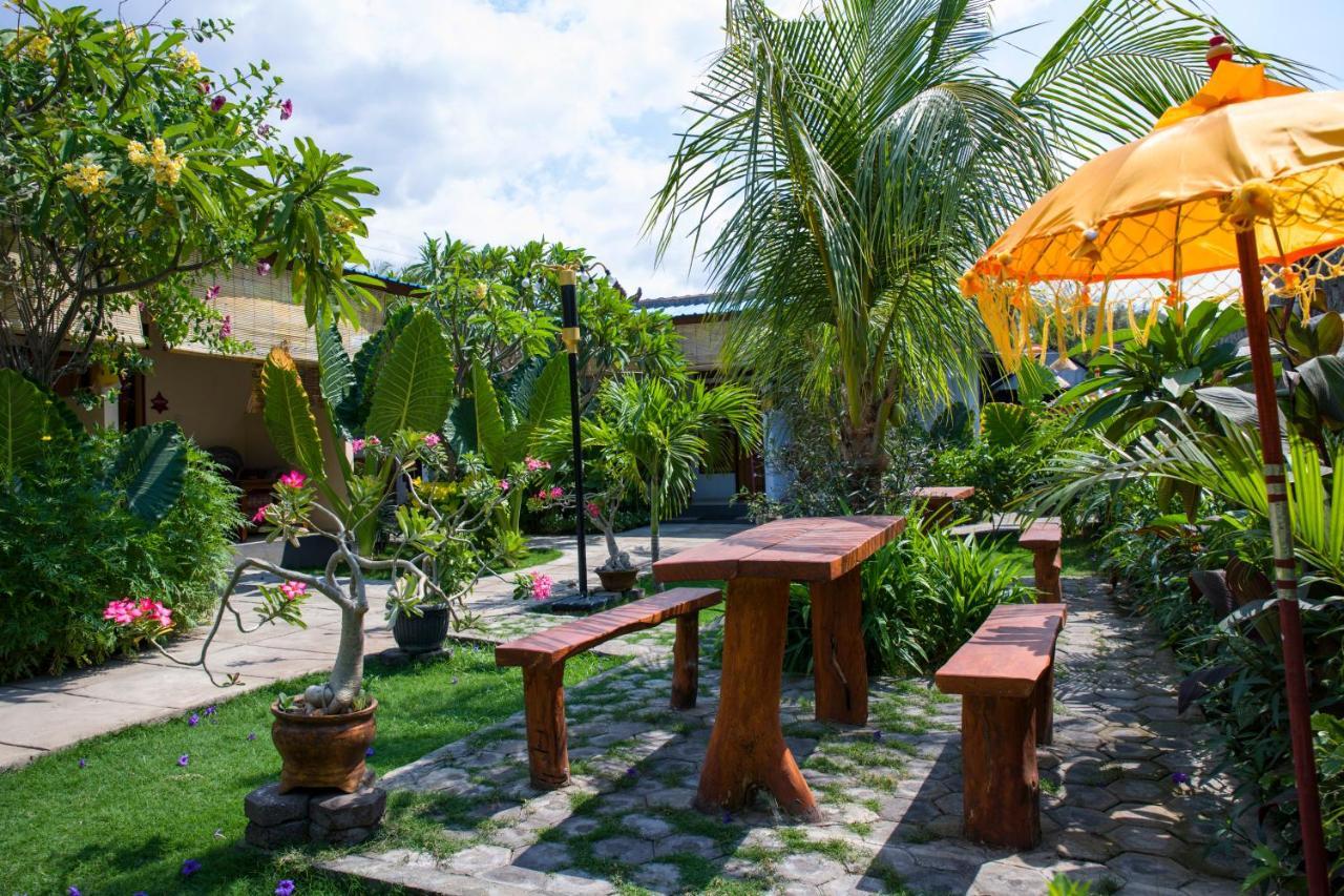 Van Santri Homestay Pemuteran Buitenkant foto